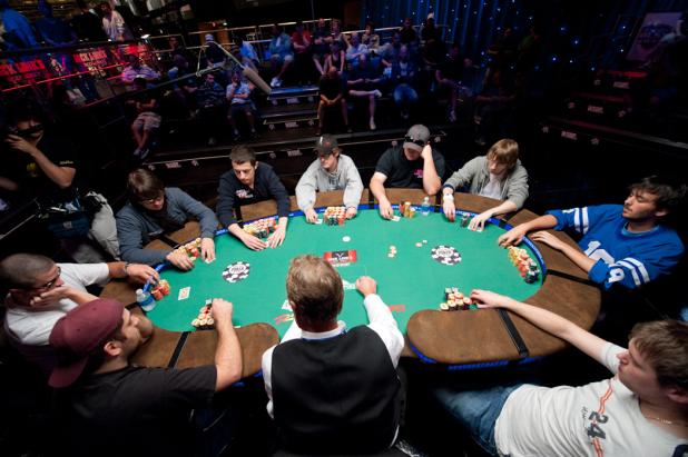 Article image for: Simon Watt Wins WSOP Gold Bracelet in Event #11