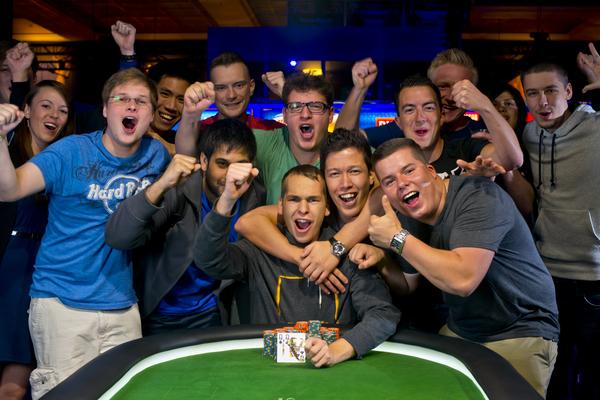 Article image for: MARTIN FINGER DONS FIRST GOLD BRACELET IN $3,000 SIX-MAX EVENT