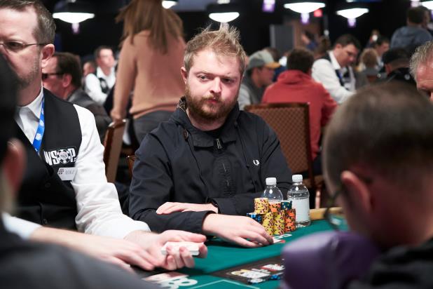 Article image for: WSOP MAIN EVENT DAY 1B: ADAM OWEN, ALLEN KESSLER BAG BIG