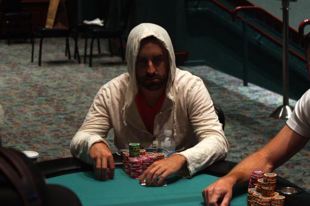 Article image for: BRYAN LESKOWITZ LEADS FOXWOODS MAIN EVENT ENTERING DAY 3