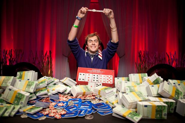 Article image for: AND THE BRACELET GOES TO... ELIO FOX WINS THE 2011 WSOP EUROPE MAIN EVENT