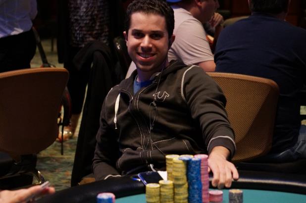 Article image for: JULIAN SACKS LEADS FOXWOODS MAIN EVENT HEADING INTO DAY 2