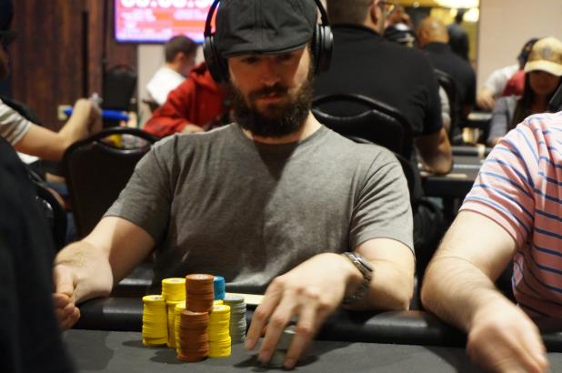 Article image for: COLIN YORK TAKES CHIP LEAD TO DAY 2 OF PLANET HOLLYWOOD MAIN EVENT 