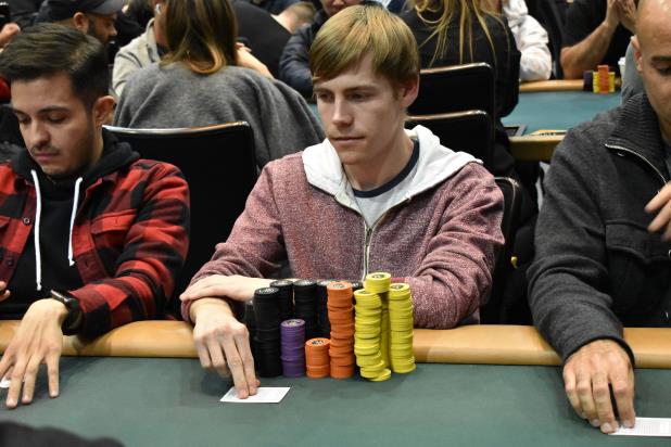 Article image for: ALEX TRIEMANIS BAGS THE CHIPLEAD OF DAY 1B MICHAEL PERRONE STILL THE OVERALL CHIPLEADER