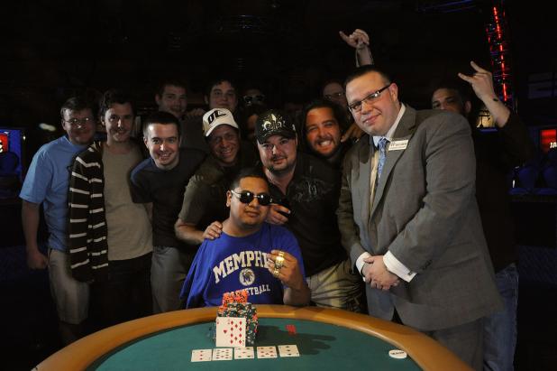 Article image for: DAVID DIAZ BEATS THE ODDS AGAIN, WINS GOLD BRACELET