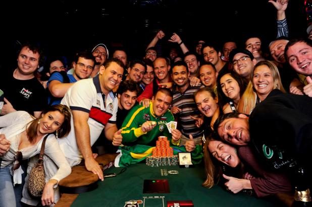 Article image for: ANDRE AKKARI WINS $675,117 AND HIS 1ST WSOP GOLD BRACELET IN EVENT #43