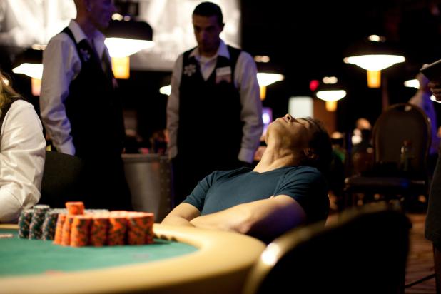 Article image for: FOSTER HAYS ACCEPTS $18,385 PER HOUR TEMP JOB IN WINNING WSOP EVENT 18