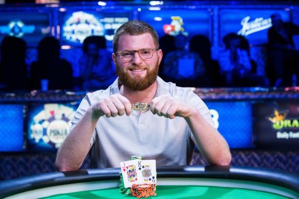 Article image for: NICK PETRANGELO WINS $3K BUY-IN SHOOTOUT AT 2015 WSOP