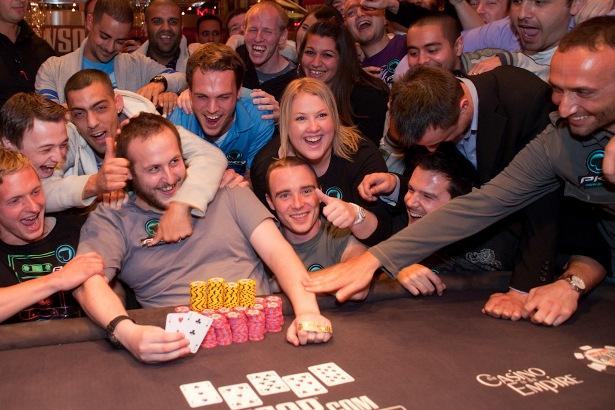 Article image for: IT'S SHELLEY NOT KELLY WHO CAPTURES WSOP GOLD IN WSOPE EVENT 3