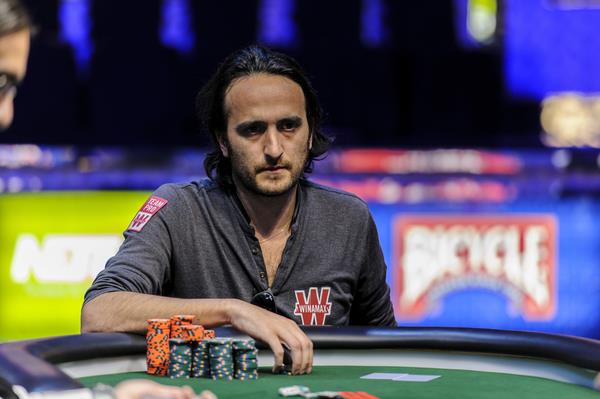 Article image for: DAVIDI KITAI WINS SIX-MAX, EARNS THIRD GOLD BRACELET