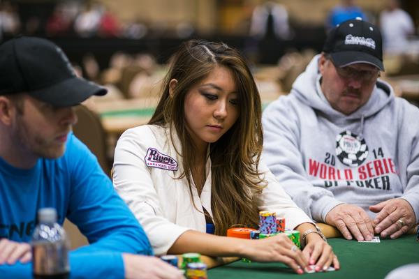 Article image for: 10 THINGS TO KNOW AS THE MAIN EVENT DAY 4 FIELD GOES ON DINNER BREAK