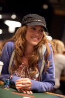 After almost cashing earlier in Event 17, Shannon Elizabeth looks to make a run in the Ladies Championship. 